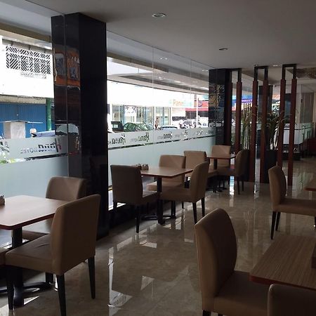 Hana Hotel Batam Buitenkant foto