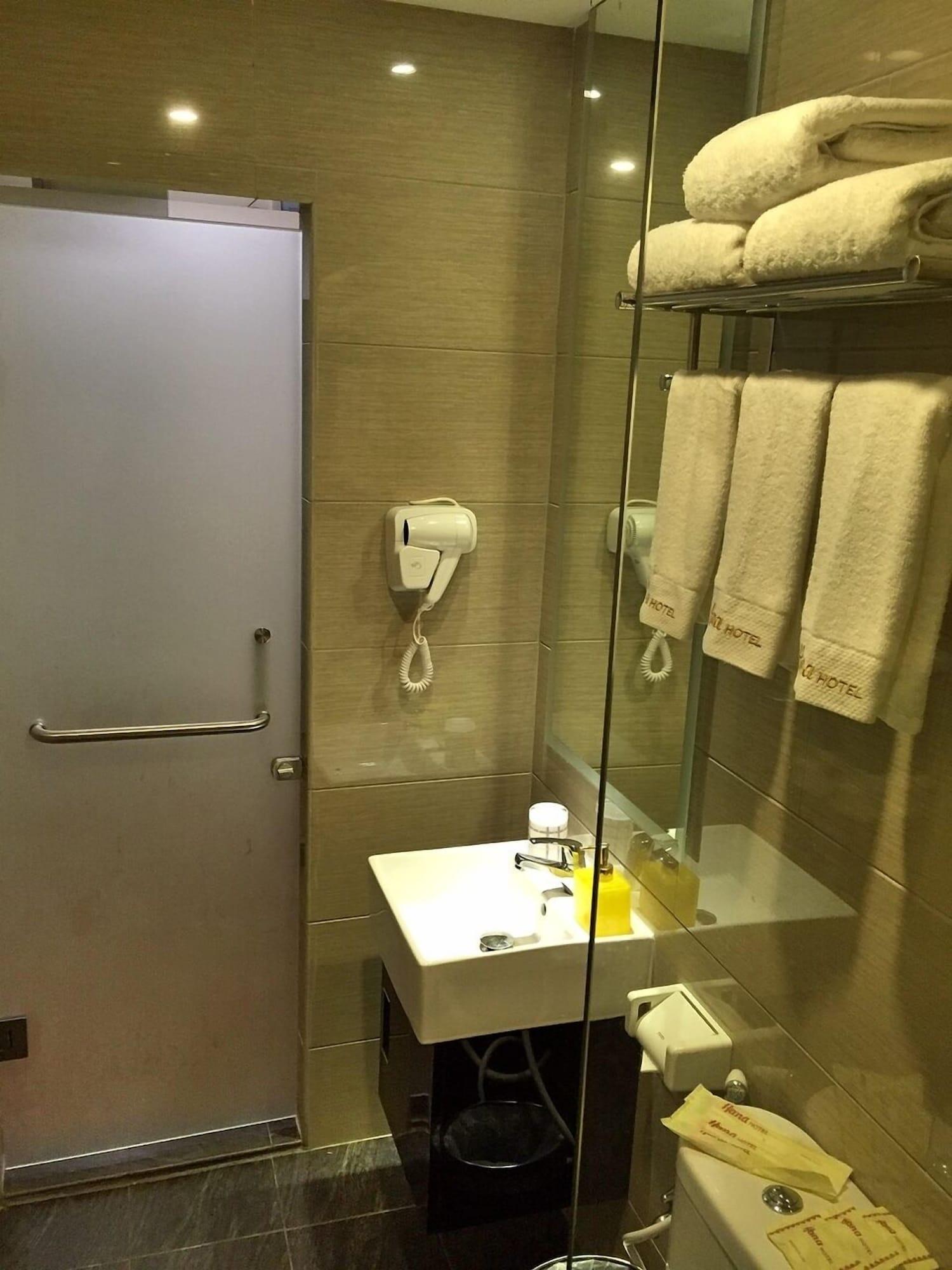 Hana Hotel Batam Buitenkant foto