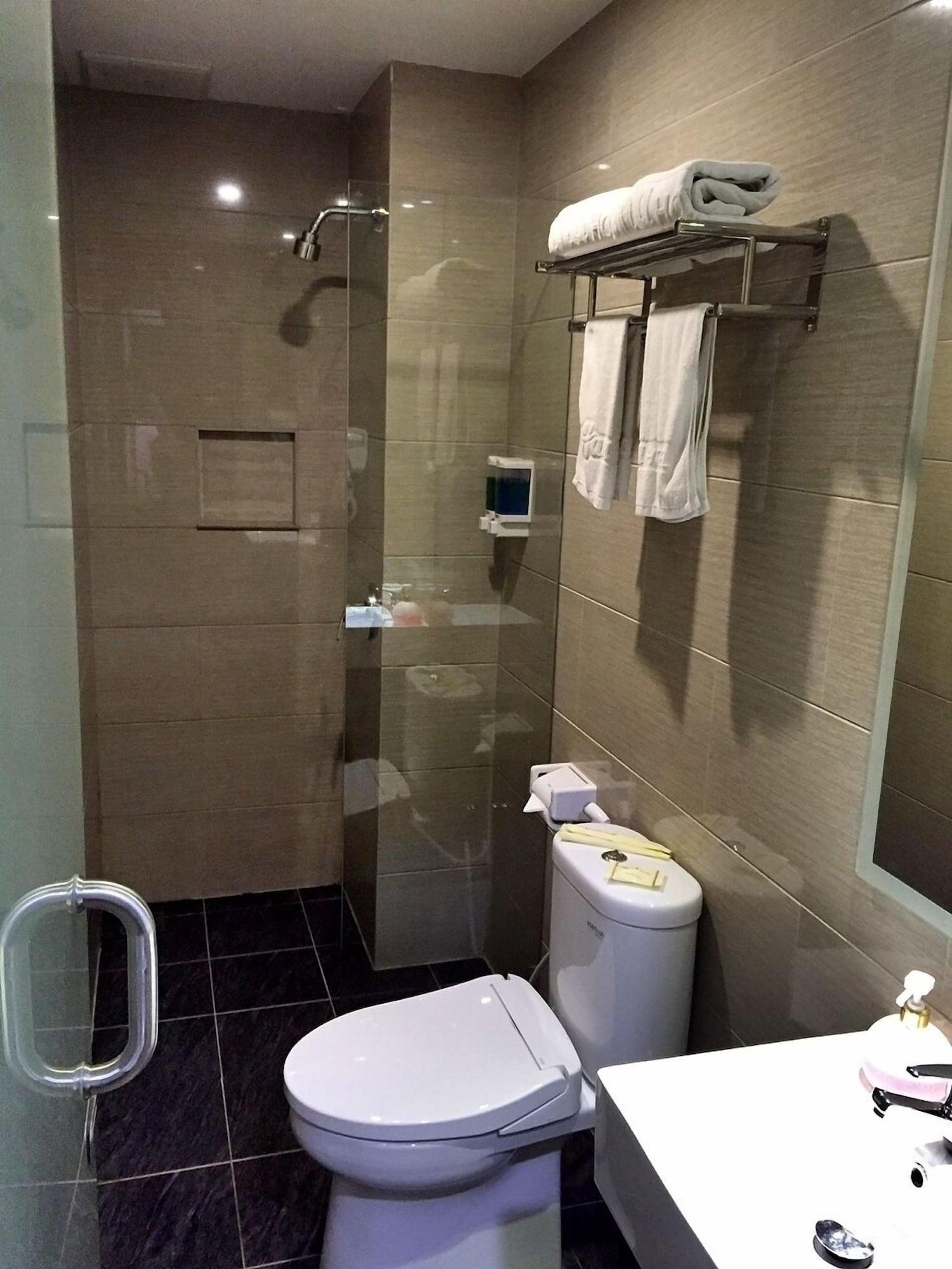 Hana Hotel Batam Buitenkant foto