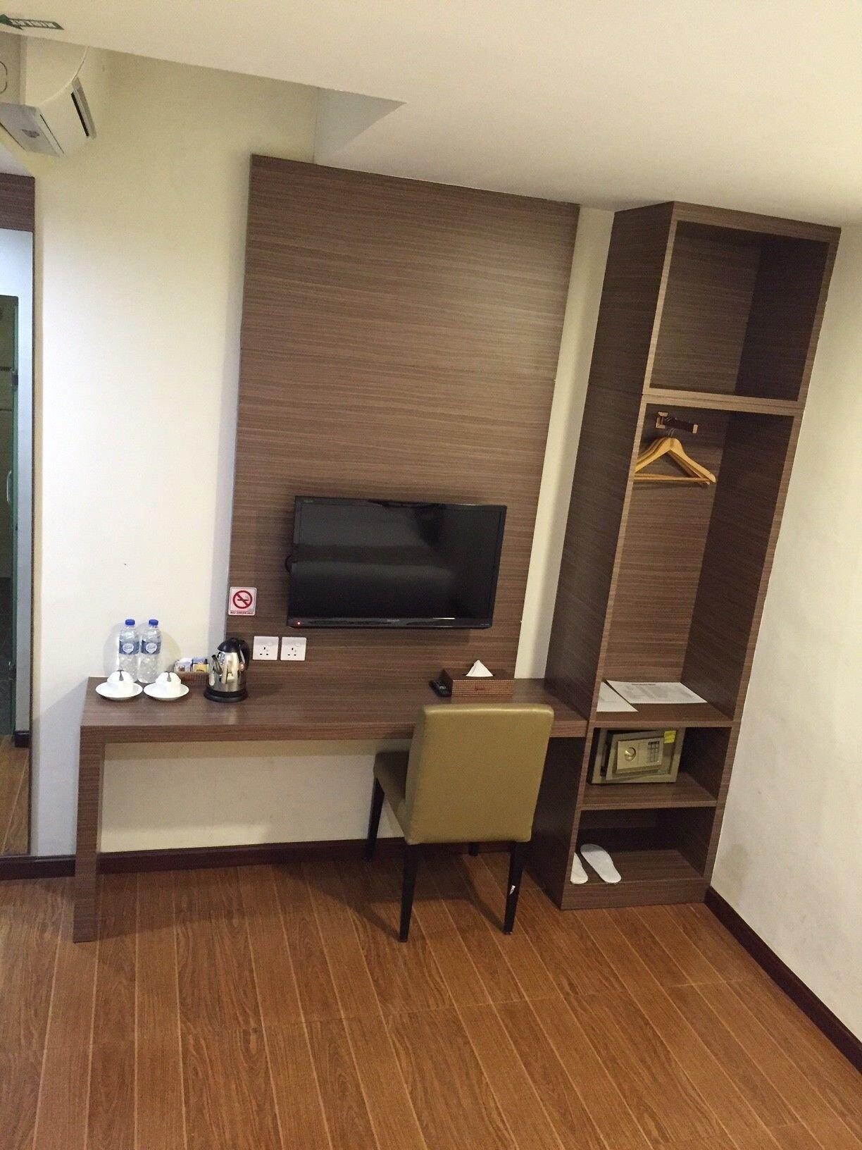 Hana Hotel Batam Buitenkant foto