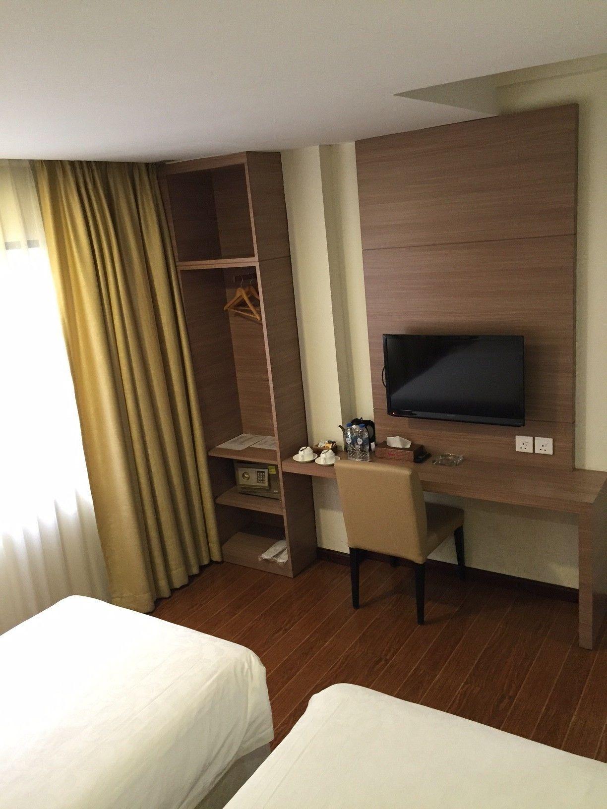 Hana Hotel Batam Buitenkant foto