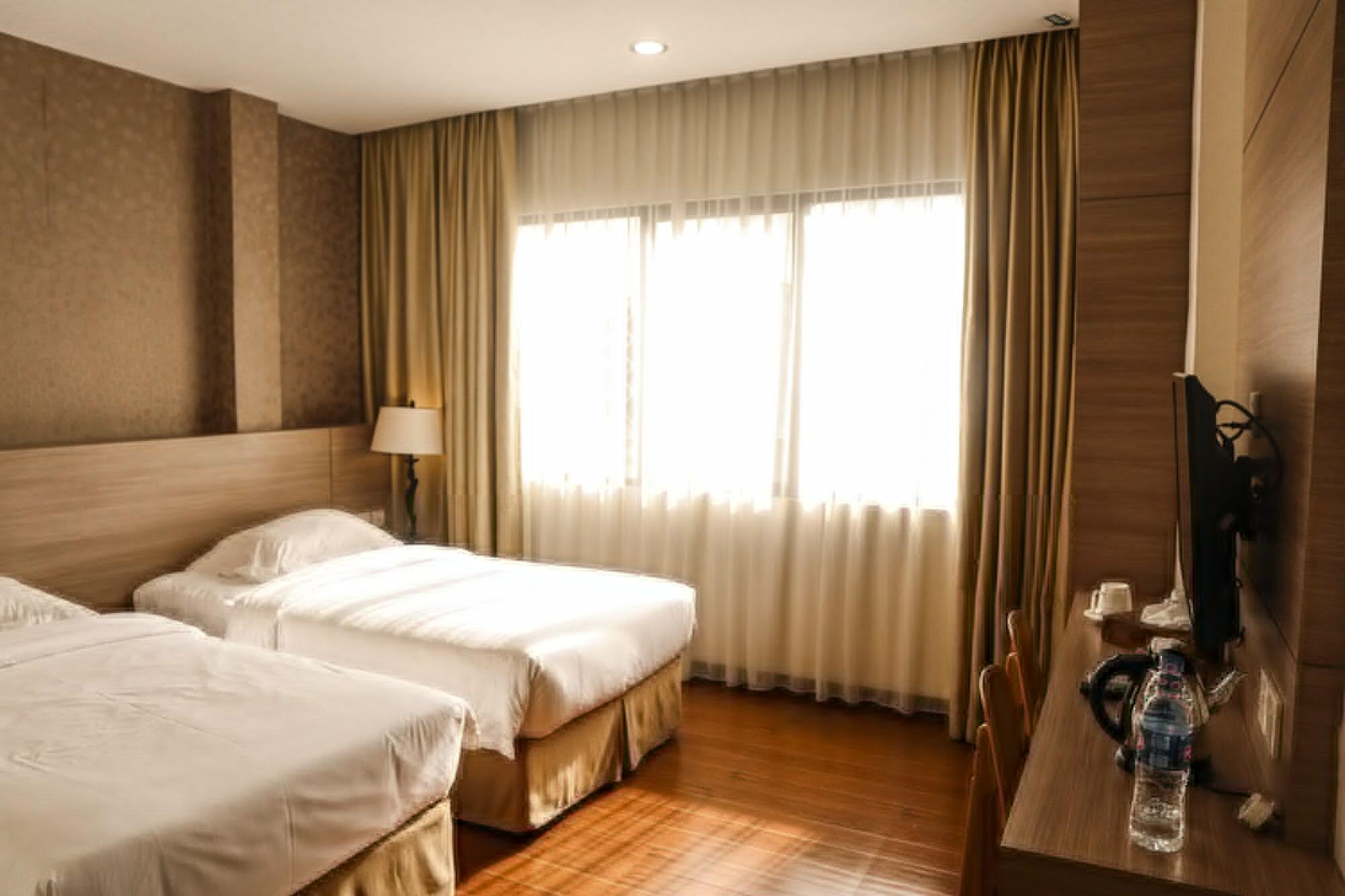 Hana Hotel Batam Buitenkant foto