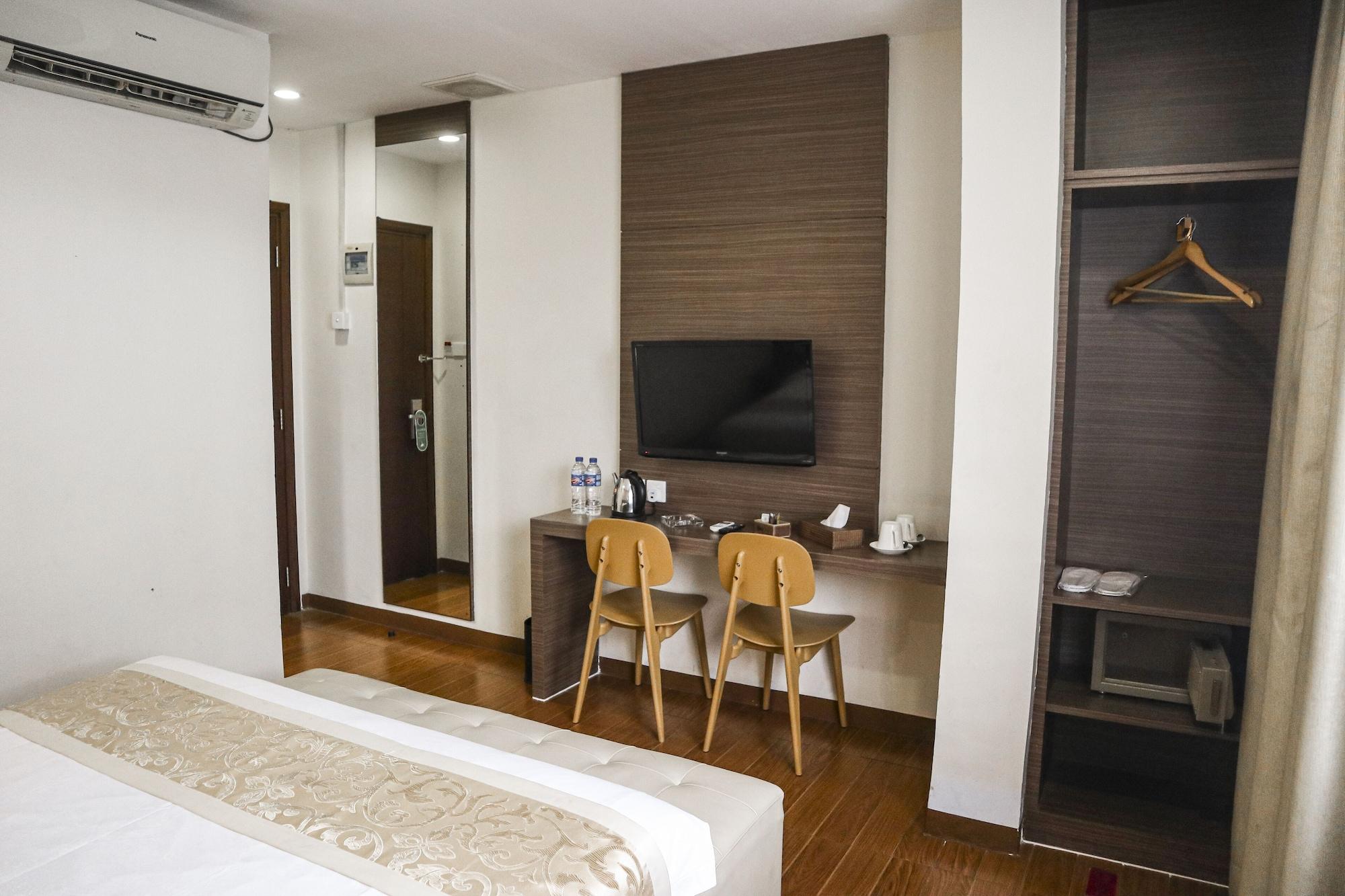 Hana Hotel Batam Buitenkant foto