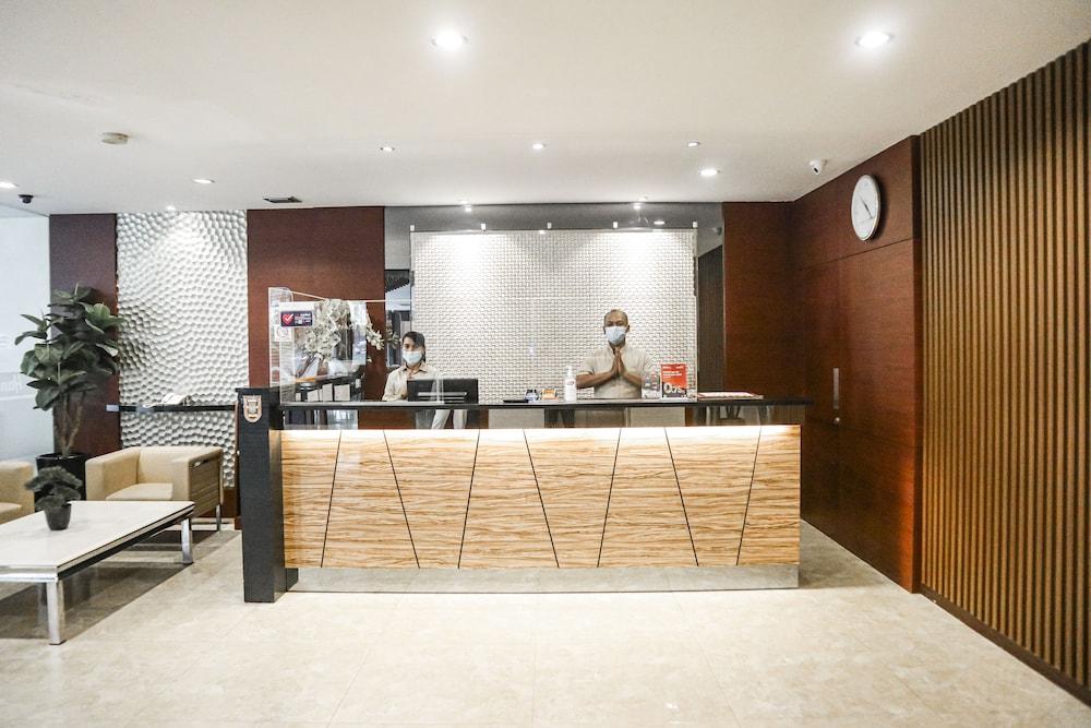 Hana Hotel Batam Buitenkant foto