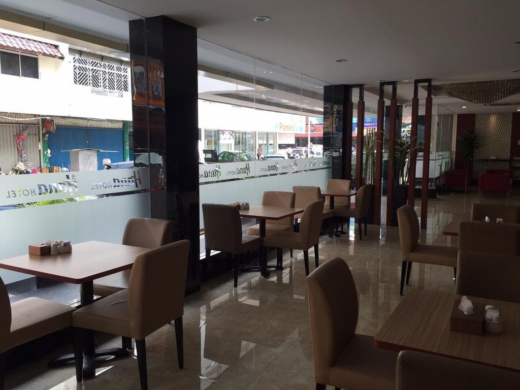 Hana Hotel Batam Buitenkant foto